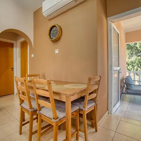 Diana 41 Beautiful Private In Gæstehus Paphos